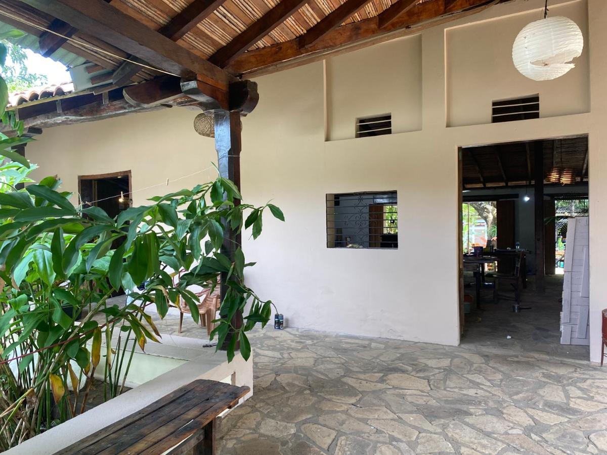 Hostal Casa Abierta Leon Ngoại thất bức ảnh