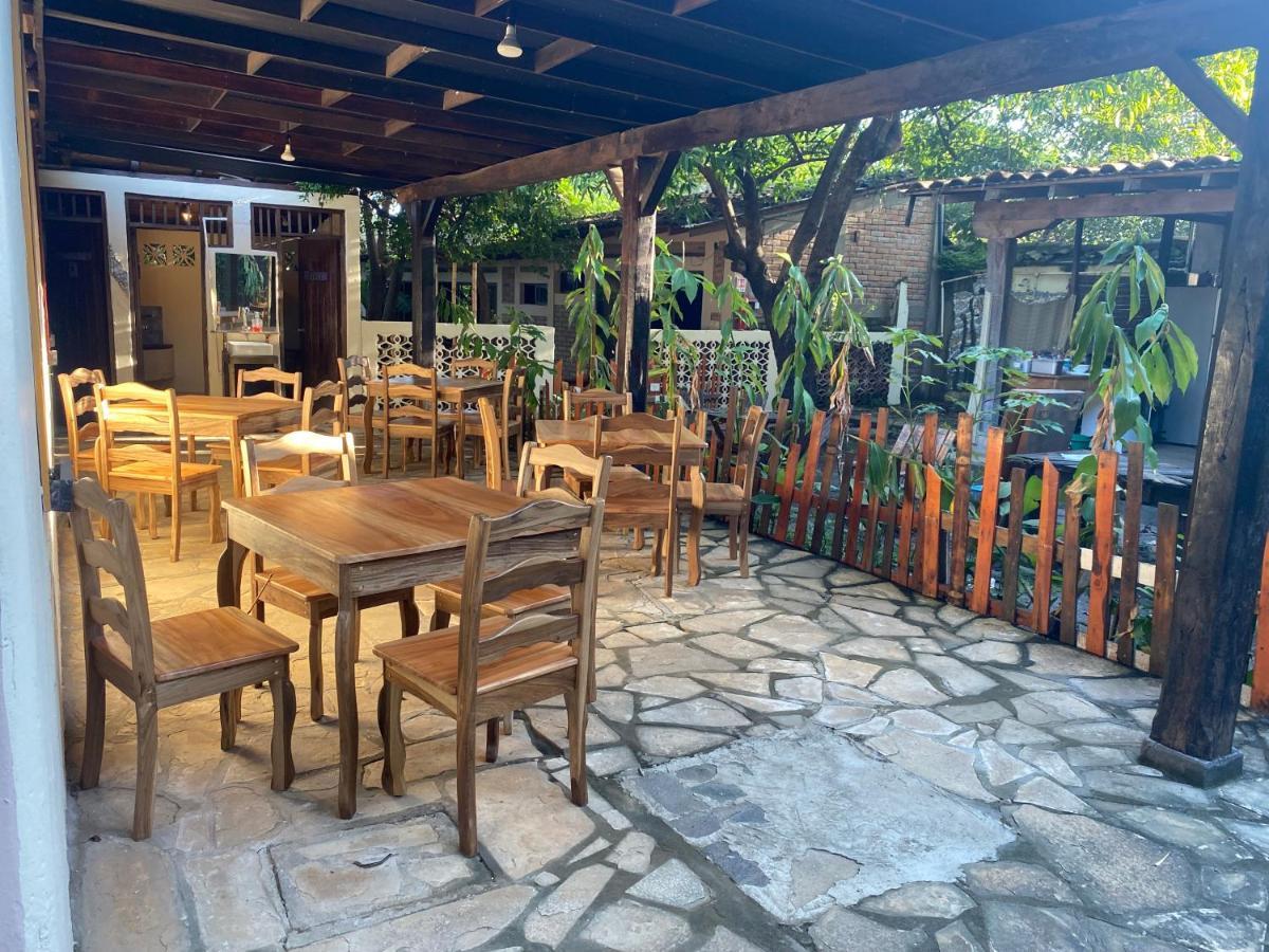 Hostal Casa Abierta Leon Ngoại thất bức ảnh